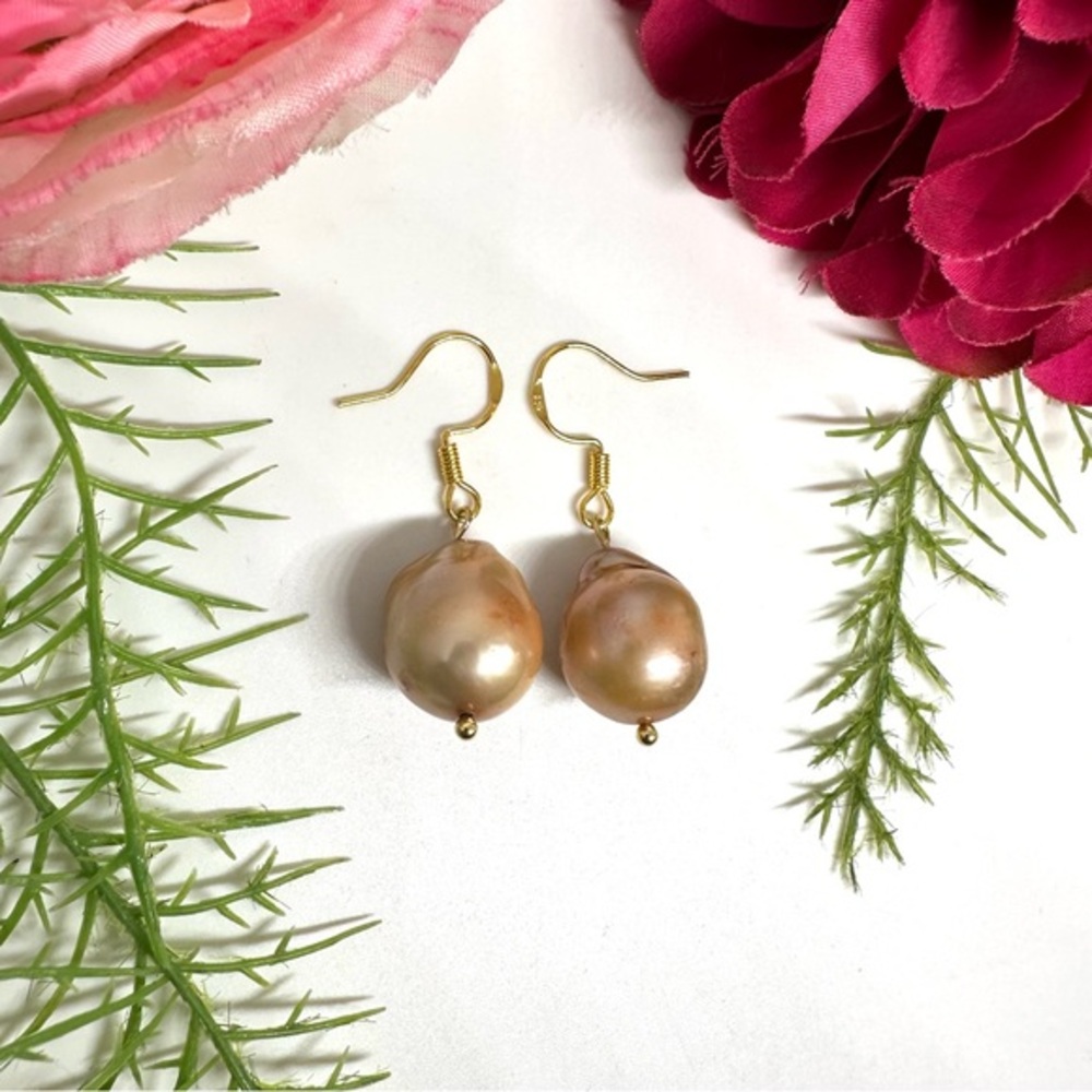 NEW⚜️Baroque Champagne Pearl Teardrop Earrings